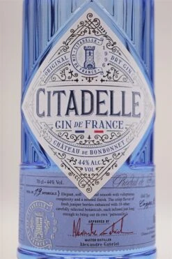 Gin De France 10 Gin De France -Getränke Verkaufsgeschäft dsc09266cybhcrenfjqpk