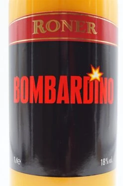 Bombardino Eierlikör Mit Rum -Getränke Verkaufsgeschäft dsc09557