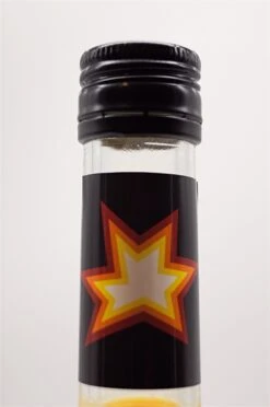 Bombardino Eierlikör Mit Rum -Getränke Verkaufsgeschäft dsc09593